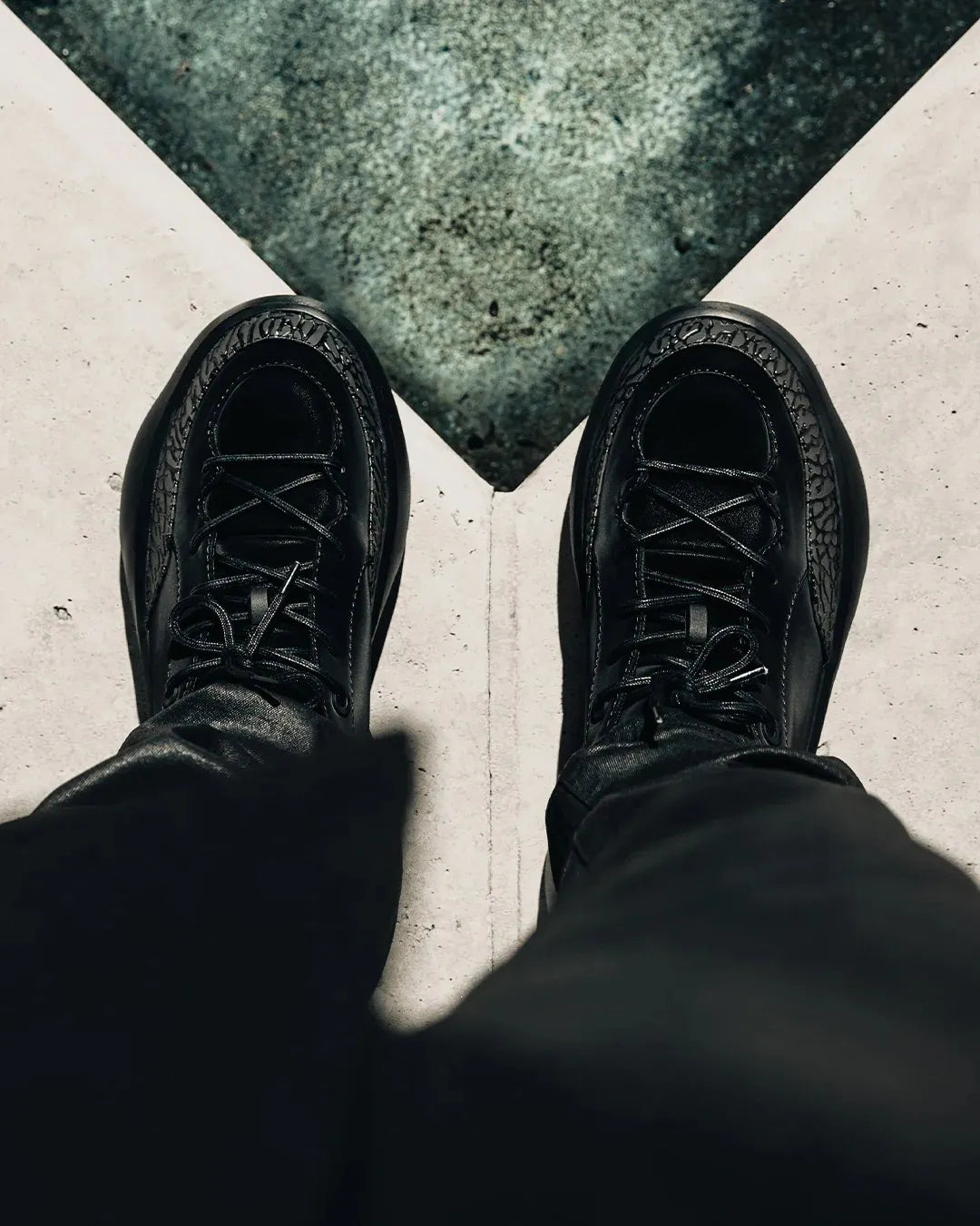 FCTRY Lab OB1 Black AF - PDP Grid Lifestyle Shot 2