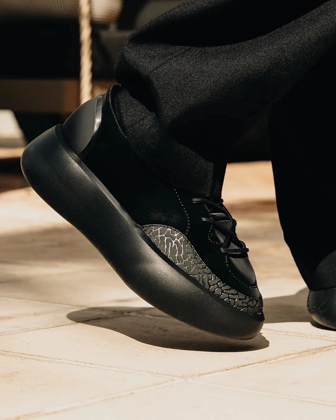 FCTRY Lab OB1 Black AF - PDP Grid Lifestyle Shot 3